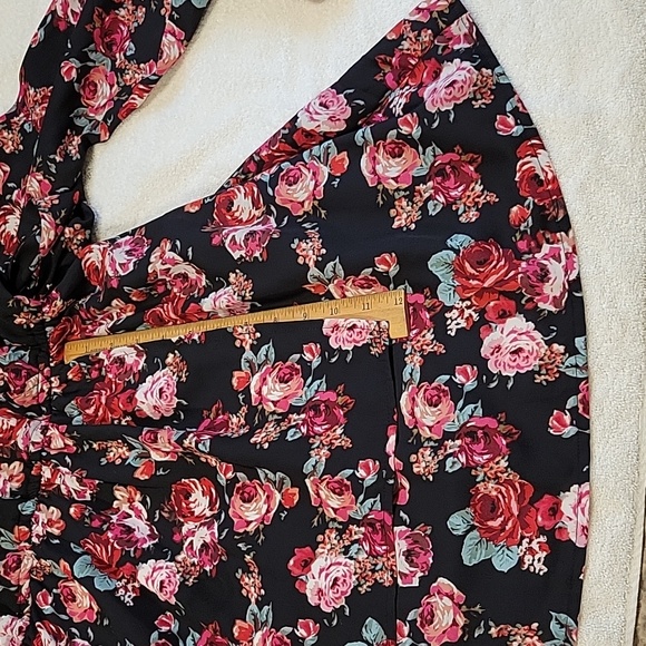 Cold shoulder halter dress - NWOT - Picture 13 of 13